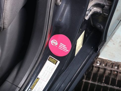 Used 2017 Nissan Altima 2.5 SV FWD image 19