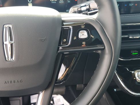 New 2026 Lincoln Corsair Reserve w/ Jet Appearance Package image 18