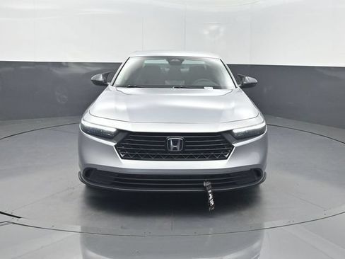 Used 2025 Honda Accord LX image 31