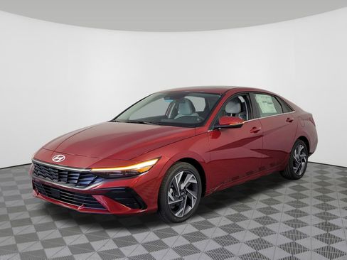 New 2025 Hyundai Elantra Limited image 40