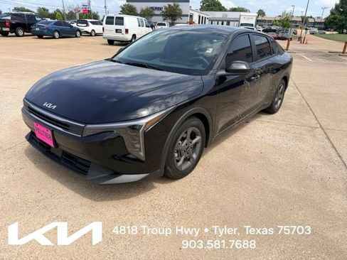 Certified 2025 Kia K4 FWD image 3