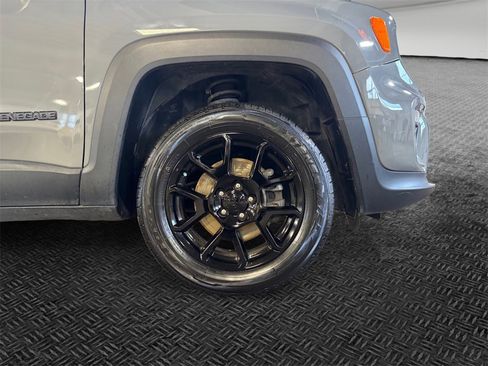 Used 2020 Jeep Renegade Altitude image 11