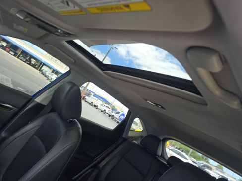 Used 2021 Kia Seltos SX w/ SX Sunroof Package AWD/4WD image 18