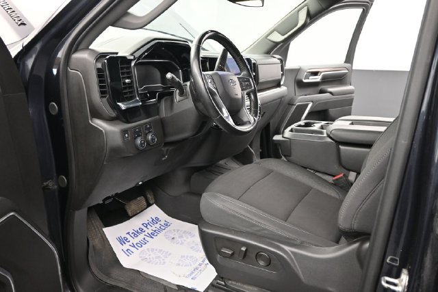 Used 2024 Chevrolet Silverado 1500 RST w/ Max Trailering Package AWD/4WD image 9