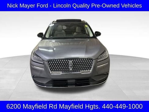 Used 2022 Lincoln Corsair AWD w/ Premium Package image 2