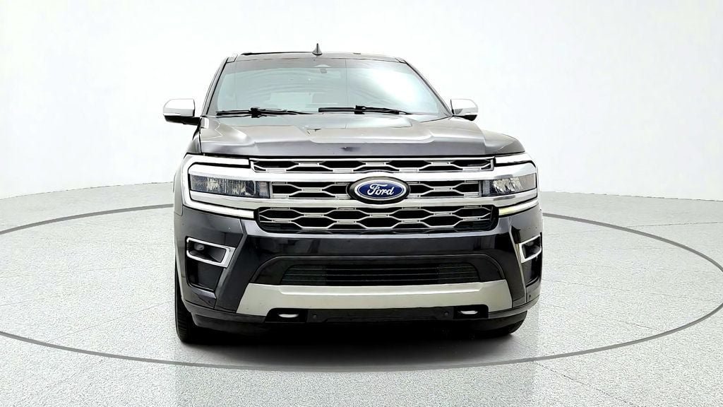 Used 2022 Ford Expedition Platinum AWD/4WD image 2