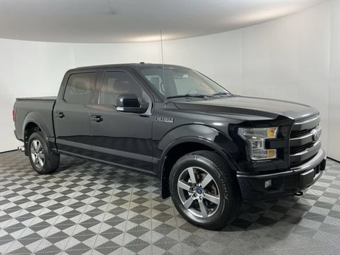 Used 2017 Ford F150 Lariat w/ Equipment Group 501A Mid AWD/4WD image 3