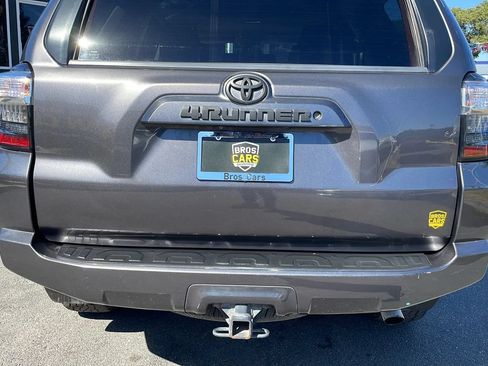 Used 2015 Toyota 4Runner SR5 Premium RWD image 42