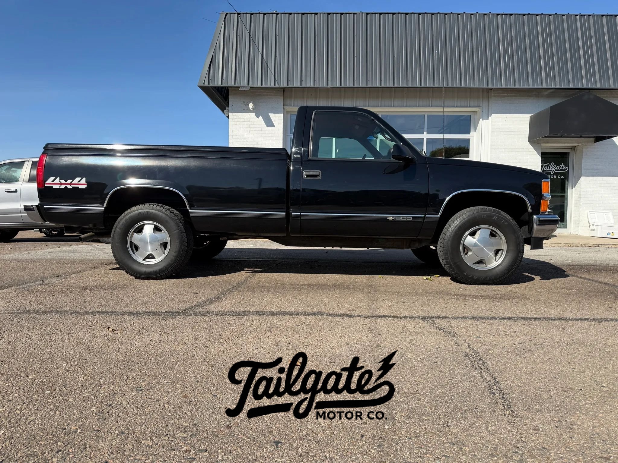 Used 1997 Chevrolet Silverado 1500 4x4 Regular Cab w/ Convenience Pkg image 1