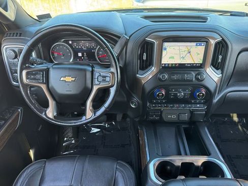 Used 2021 Chevrolet Silverado 1500 High Country w/ Technology Package AWD/4WD image 4