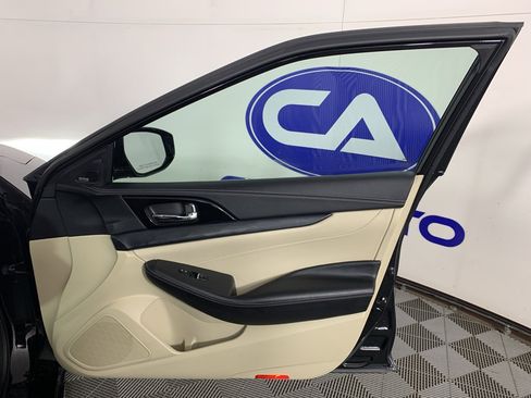 Used 2022 Nissan Maxima Platinum w/ Sport Mat Group image 40