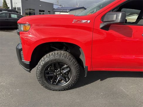 Used 2019 Chevrolet Silverado 1500 Custom Trail Boss w/ Custom Convenience Package image 11