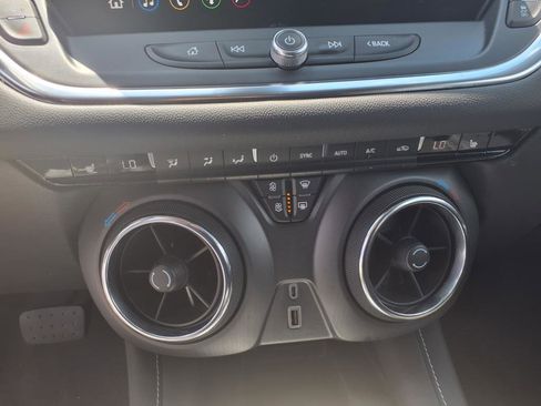 Used 2023 Chevrolet Blazer LT w/ Convenience Package image 15