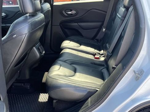 Used 2014 Jeep Cherokee Limited w/ Technology Group FWD image 16
