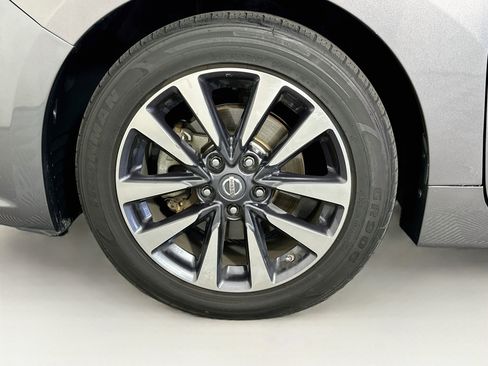 Used 2017 Nissan Altima 2.5 SV FWD image 11