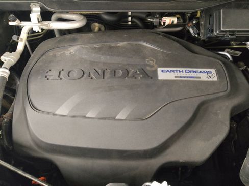 Used 2020 Honda Pilot Touring image 30