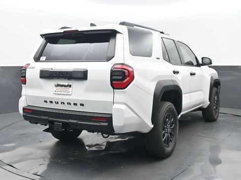 New 2026 Toyota 4Runner SR5 AWD/4WD image 19