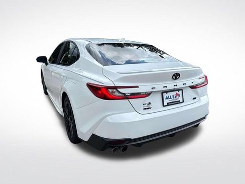 Used 2025 Toyota Camry SE FWD image 6