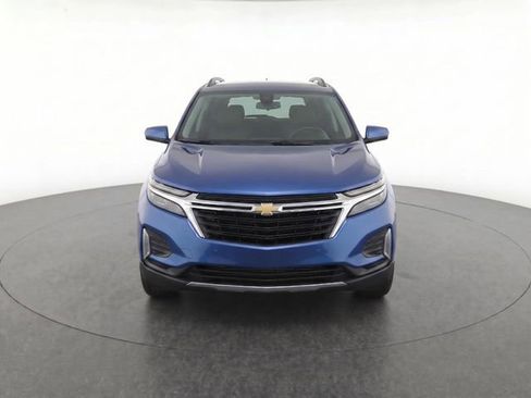 Used 2024 Chevrolet Equinox LT FWD image 2