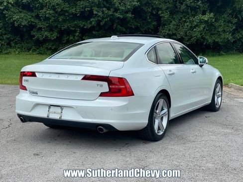Used 2017 Volvo S90 T5 Momentum w/ Convenience Package FWD image 7