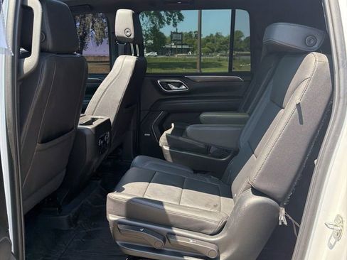 Used 2023 Chevrolet Suburban Z71 AWD/4WD image 21
