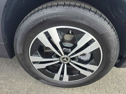 Used 2025 Mercedes-Benz GLB 250 GLB 250 image 8