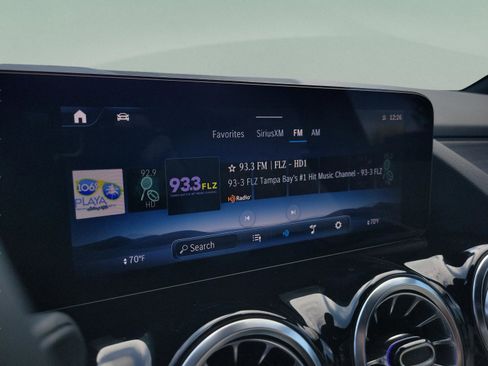 Certified 2025 Mercedes-Benz GLA 250 4MATIC image 30