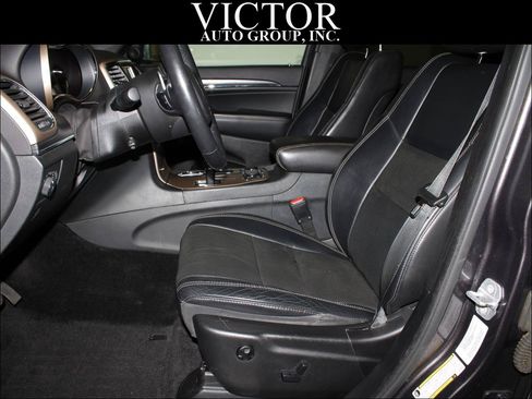 Used 2015 Jeep Grand Cherokee Limited w/ Luxury Group II AWD/4WD image 18