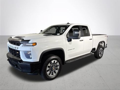 Used 2022 Chevrolet Silverado 2500 Custom w/ Custom Value Package AWD/4WD image 2
