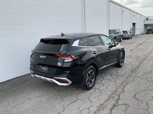 Used 2025 Kia Sportage LX image 4
