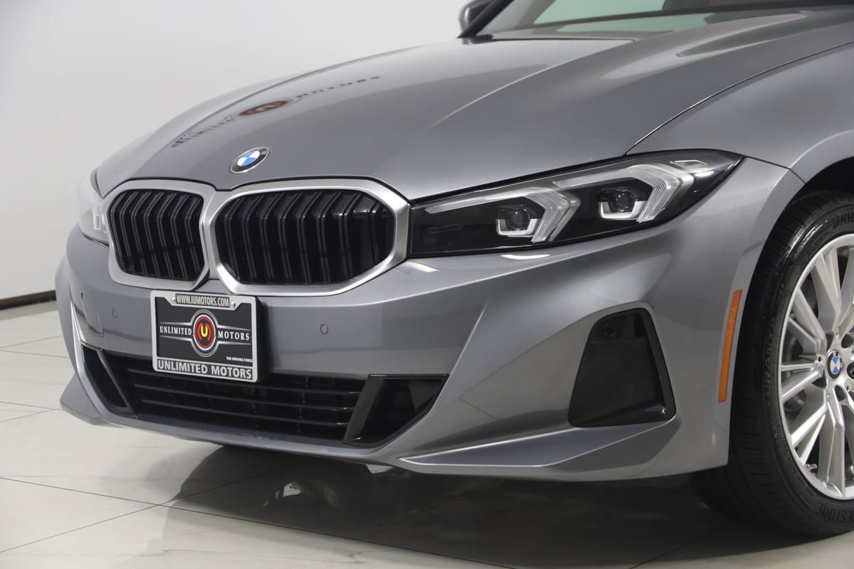 Used 2023 BMW 330i xDrive Sedan w/ Convenience Package AWD/4WD image 42