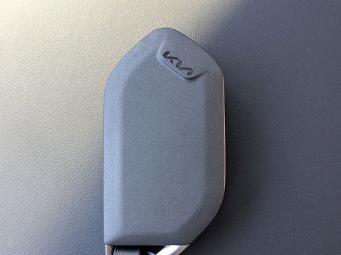 New 2025 Kia Telluride S image 38