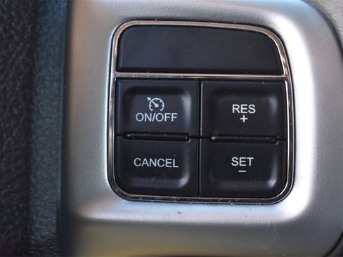 Used 2020 Dodge Journey SE w/ SE Popular Equipment Group image 27