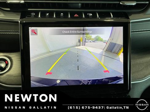 Used 2024 Jeep Grand Cherokee L Limited AWD/4WD image 12