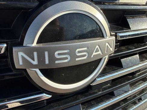 Used 2025 Nissan Rogue SV AWD/4WD image 9