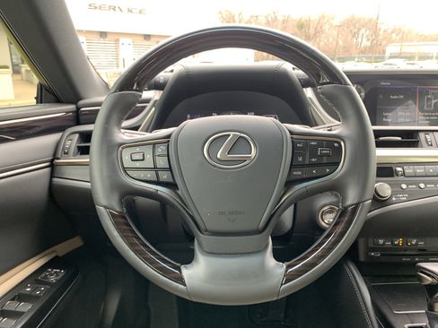 Used 2021 Lexus ES 250 w/ Premium Package image 18