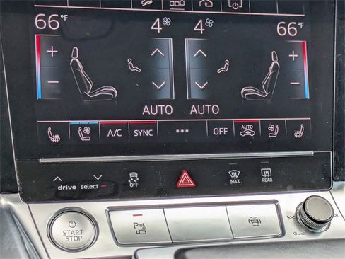 Used 2019 Audi e-tron Premium Plus image 23