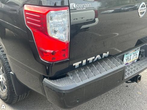 Used 2021 Nissan Titan SV w/ SV Convenience Package AWD/4WD image 9