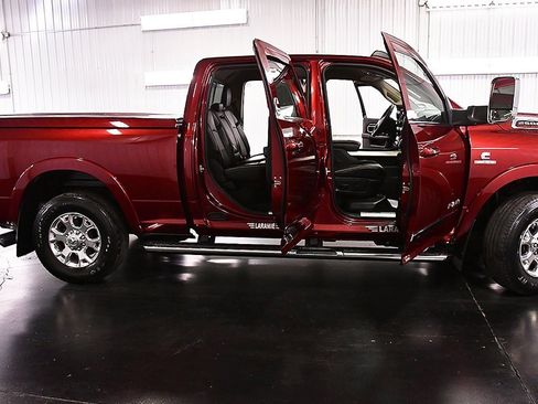 Used 2020 RAM 2500 Laramie image 33
