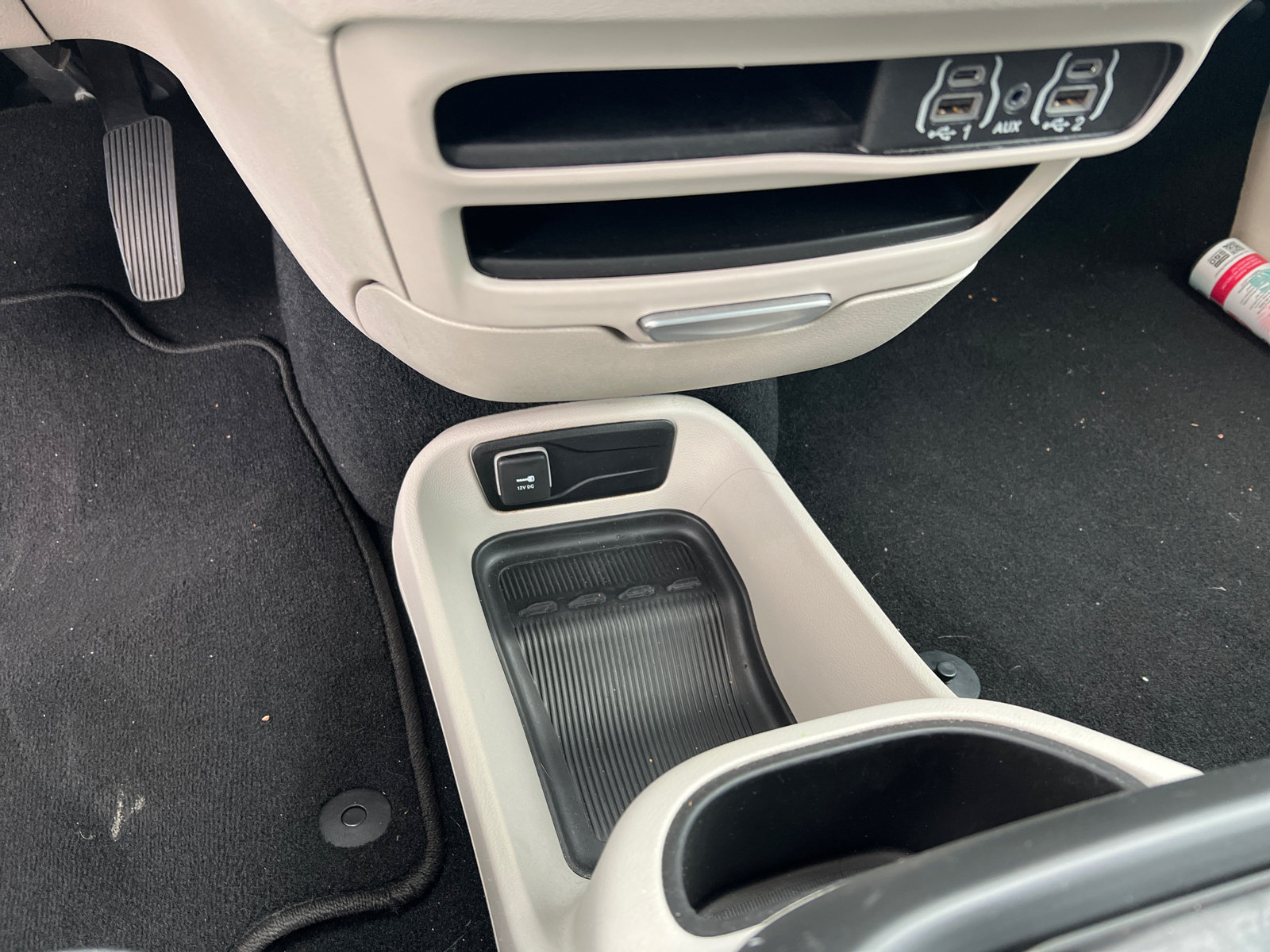 Used 2024 Chrysler Pacifica Touring-L FWD image 30