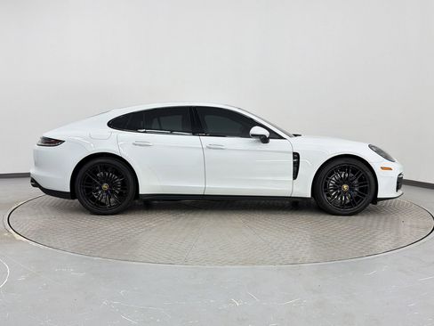 Certified 2023 Porsche Panamera image 9