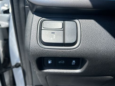Used 2018 Kia Optima LX FWD image 14