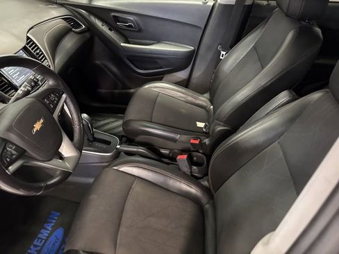 Used 2019 Chevrolet Trax LT w/ LT Convenience Package AWD/4WD image 33