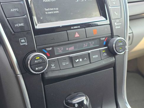 Used 2017 Toyota Camry XLE w/ Convenience Package FWD image 28