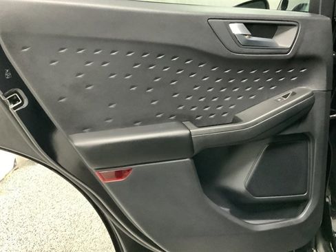 Used 2020 Ford Escape SEL image 18