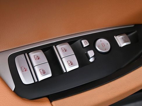 Used 2024 BMW X3 sDrive30i w/ Premium Package w/ZPA image 4