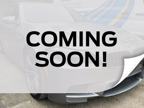 Used 2013 BMW M5 RWD image 1