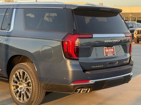 New 2026 GMC Yukon XL Denali w/ Denali Reserve Package image 10