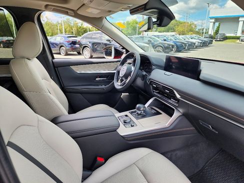 Certified 2025 MAZDA CX-70 Plug-In Hybrid w/ Premium Pkg image 30