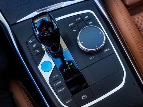 Used 2022 BMW i4 eDrive40 image 31